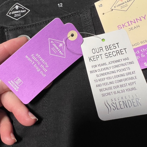 👖NWT🤩 |•ST. JOHN'S BAY•| Jet Black Secret Slender Skinny High Rise Jeans Sz 12 - Picture 7 of 9